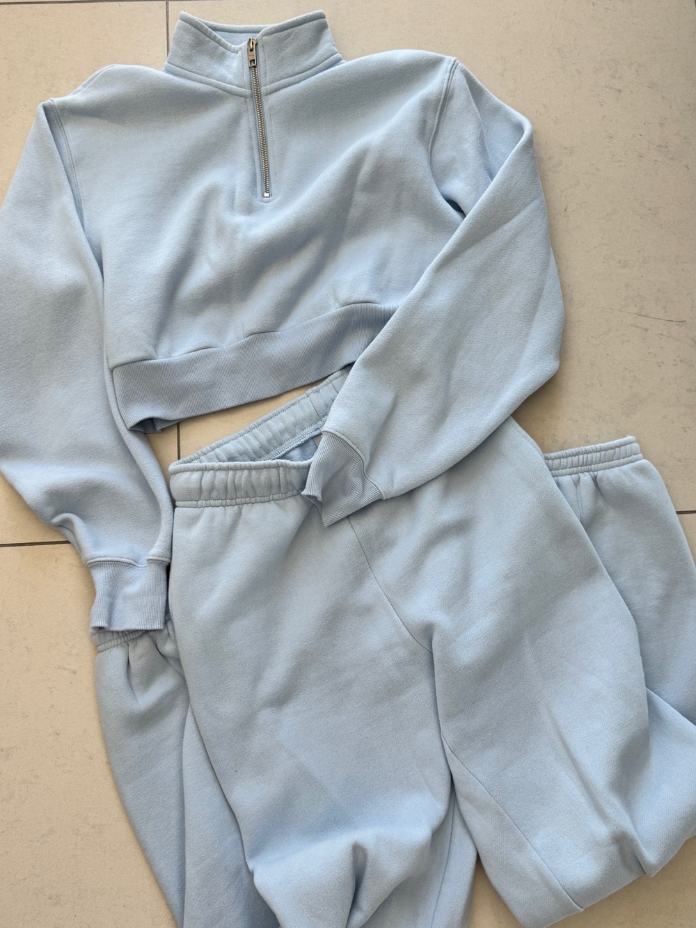 ARITZIA SET - Picture 1 of 4